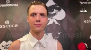 — "Если тебя отчислят, ты готов пойти в армию?"— "За посещения ещё никого из универов не отчисляли"Ваня Дмитриенко в армию не собирается — спасает вузовская отсрочка. По данным Mash, 20-летний певец и бойфренд Ани Пересильд числится на режиссёрском в столи