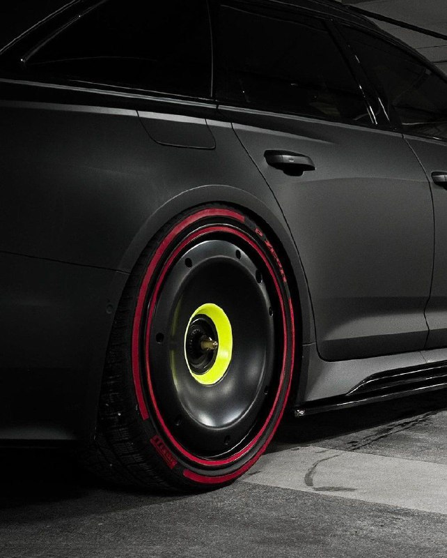 Audi RS6 с дисками F1 3