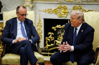 Трамп приказал вывести пять тысяч военных из ФРГ после конфликта с канцлером. Берлин в ответ призвал Европу взять на себя больше ответственности за безопасностьПрезидент США приказал вывести из Германии пять тысяч американских военных, сообщает WSJ. В Пент