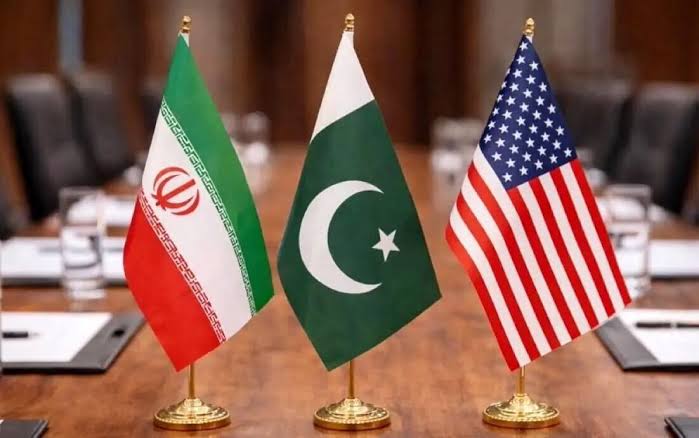 عصر ایران: ترامپ درِ بازگشت به توافق اسلام آباد را بست/ حالا چه می شود؟ ✍️دکتر مهدی مطهرنیا🔹اگر تهران نتیجه بگیرد توافق قبلی دیگر