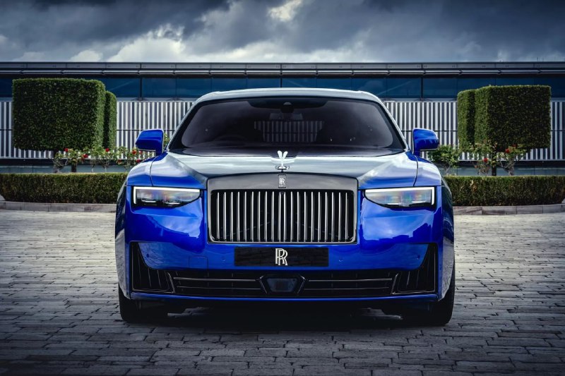Rolls-Royce создал уникальный Ghost в стиле 8-битных видеоигр