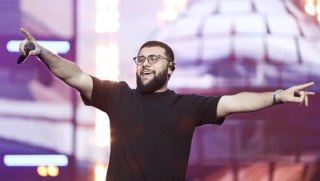 Рэпера Navai арестовали в Казахстане по делу о контрабанде наркотиков  Кордайский райсуд Жамбылской области Казахстана арестовал российского рэпера Наваи Бакирова (Navai) на два месяца по делу о контрабанде наркотиков. Об этом сообщает издание Halyqstan со