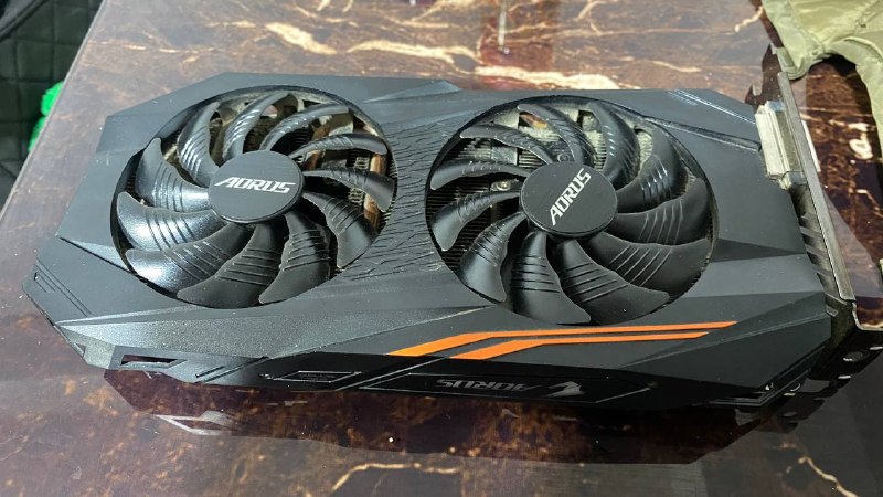 Продаю видеокарту AORUS RX 580 8GB в хорошем состоянии. Почти не использовалась. Рабочая, всё в поря — фото 1