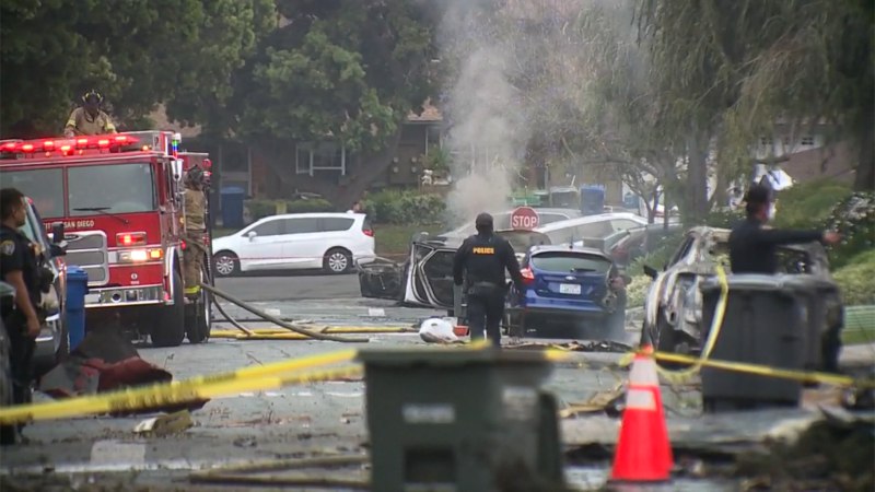 Footage shows wreckage of homes and cars after plane crash in San Diego neighborhood | CNN
