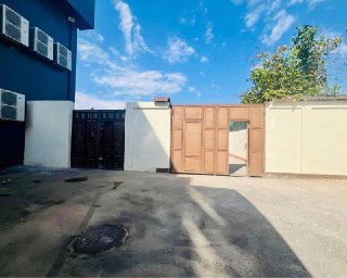 Mirabodda 2.4 sotixli uy, shaxsiy hovli