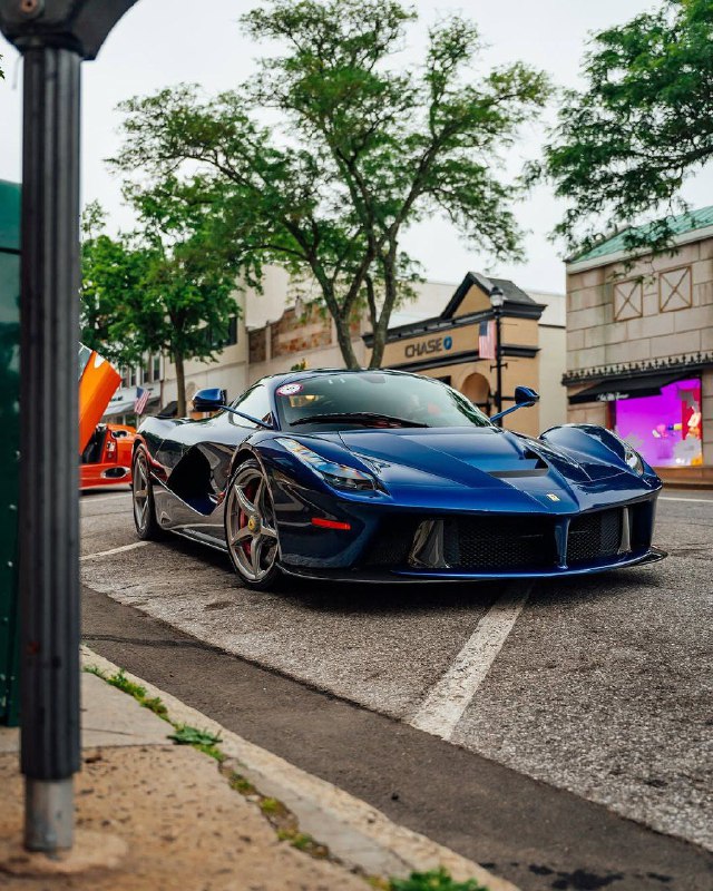 Ferrari LaFerrari 4