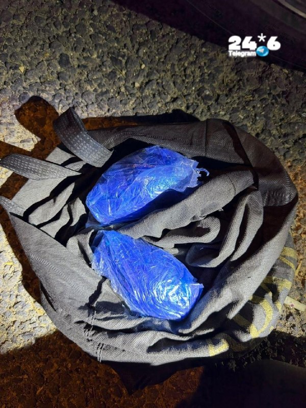🇮🇱 בישראל עצרו גבר עם שני רימונים צבאיים. שוטרי מחוז תל אביב עצרו תושב בת ים בן 35 שנהג ברכב בכביש 6. ברכ…