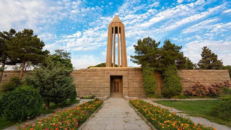 اخبار همدان: فردا بازدید از اماکن تاریخی همدان رایگان است🔹اول شهریور مصادف با سالروز تولد بوعلی‌سینا و گرامیداشت روز همدان بازدید از 