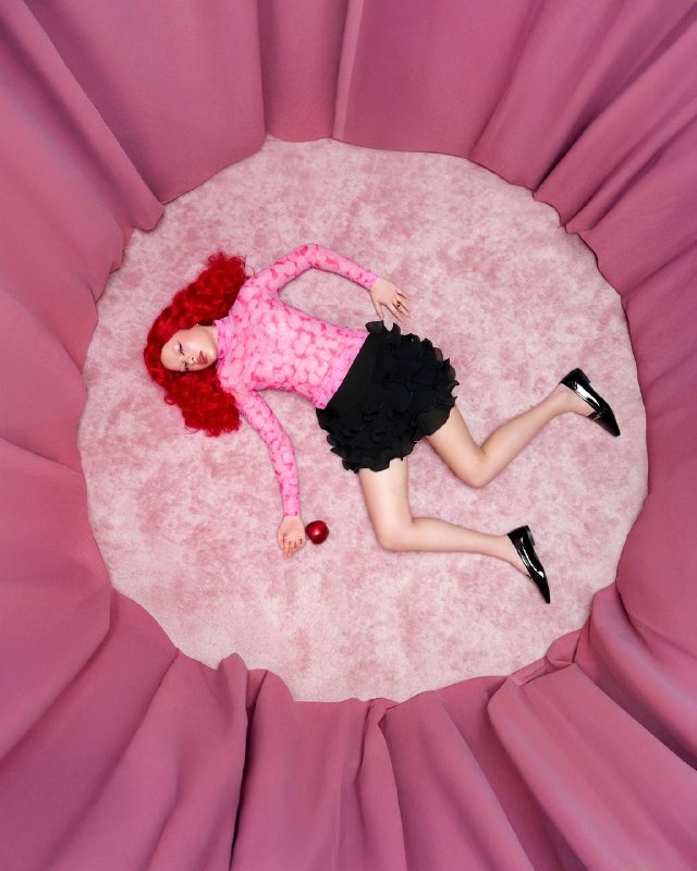 Съемка ко Дню всех влюбленных 💘Если разделить съемки рекламы на сезоны, то сразу после новогодних праздников начинается время сердец и стрел. Все готовятся к 14 февраля. Этот день — один из самых популярных праздников в мире, ведь он очень романтичный и милый.Наша история не исключение, но мне показалось, что главная героиня чувствует зависть и одиночество. А почему бы и нет?Съемка ко Дню всех влюбленных 💘Если разделить съемки рекламы на сезоны, то сразу после новогодних праздников начинается время сердец и стрел. Все готовятся к 14 февраля. Этот день — один из самых популярных праздников в мире, ведь он очень романтичный и милый.Наша история не исключение, но мне показалось, что главная героиня чувствует зависть и одиночество. А почему бы и нет?