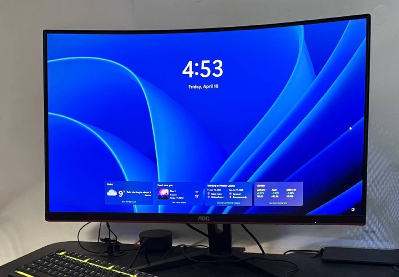 Срочно продам. Монитор AOC 31.5» C32G1 — 700 GEL