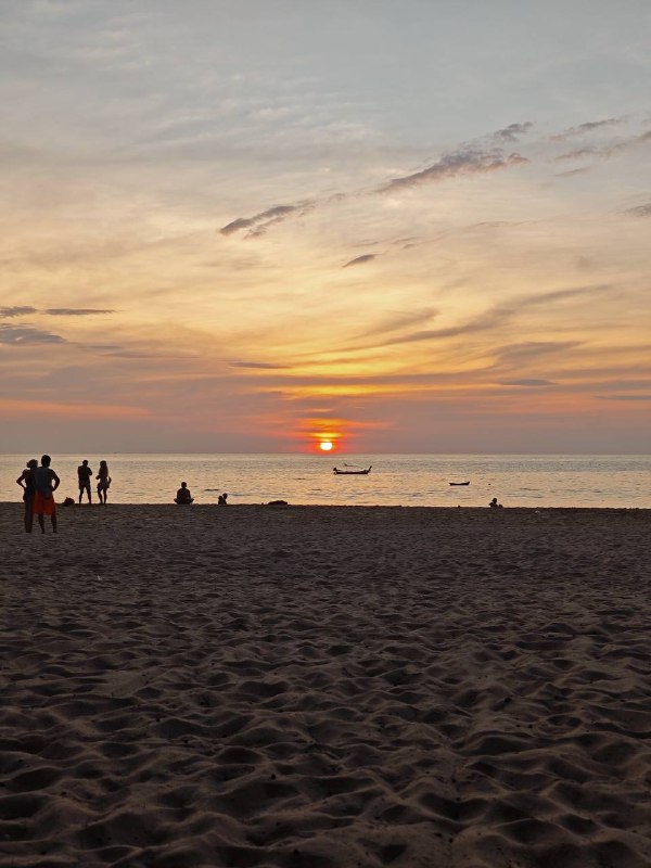 Хотела снять для вас красивый закат, но мужчина решил иначе У нас 3 дня впереди, но как же не хочется уезжать. Нам очень понравилось в Таиланде. Мы... - изображение 2 - хотела, снять, вас