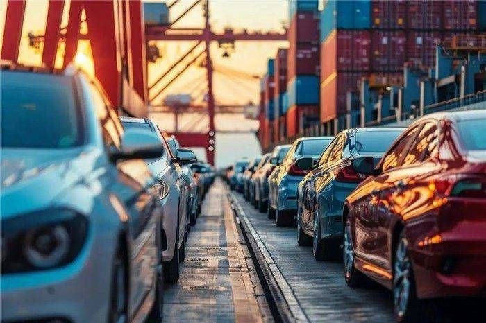 اخبار میهن صنعت: 🔴 دور جدید ثبت‌نام خودروهای وارداتی از فردا 1 شهریورسامانه جامع عرضه خودروهای وارداتی:🔹دور جدید ثبت‌نام برای خرید چهار خ