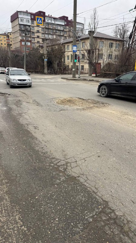 Раз уж заговорили о ремонте дорог: на повороте с улицы фото
