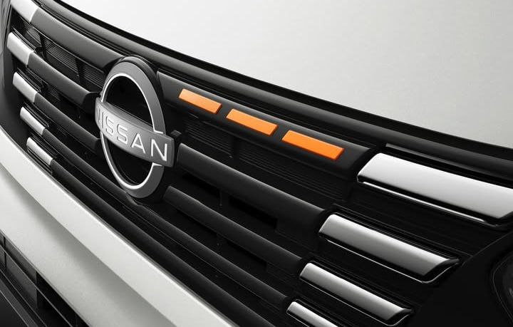 Nissan представил спецсерию автомобилей с джинсовой отделкой 2