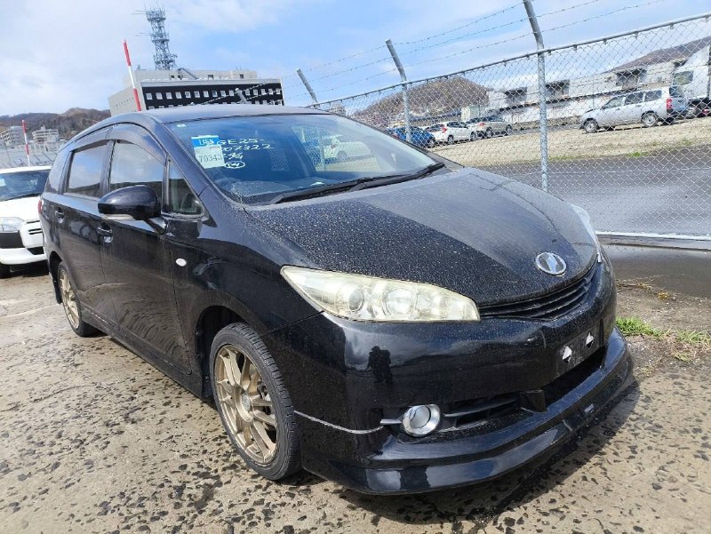 Toyota Wish 2010 фото 2