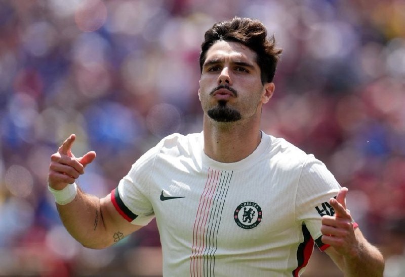 CHELSEA CF: بن جیکوبز الهلال به پدرو نتو علاقهمند شده است تا صبح دوشنبه، چلسی هنوز هیچ پیشنهاد رسمیای برای جذب نتو دریافت نکرده اس