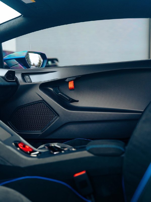 Lamborghini Huracan STO 60th Anniversary Edition 3