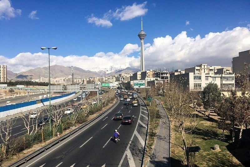 دیده بان ایران: 🔴 کاهش دمای تهران از جمعه🔹️ اداره کل هواشناسی استان تهران ضمن اشاره به ماندگاری توده هوای گرم روی استان تا دو روز آینده 