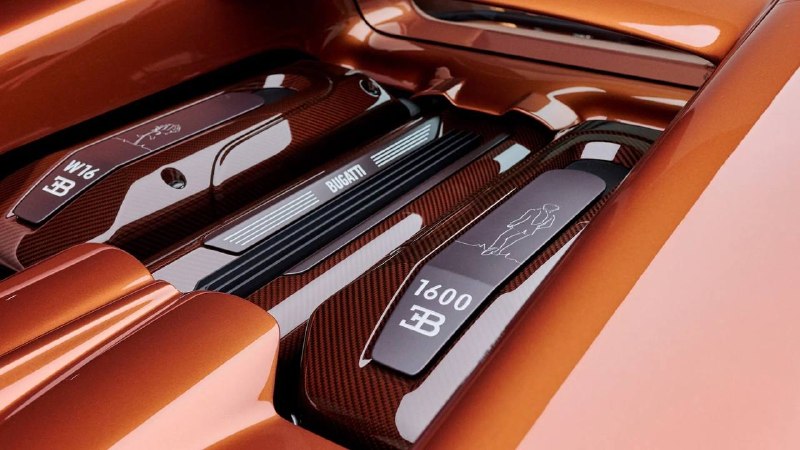 Мужчина заказал Bugatti W16 Mistral и посвятил его своему фанфику по «Маленькому принцу». 6