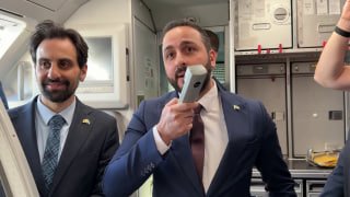 "זו תוצאה של קורבנות של שנים, ולסורים מגיע יותר". הממונה לעניינים של שגרירות סוריה בברלין בנאום לפני ההמראה…