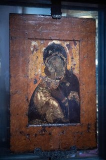 Третьяковская галерея передаст РПЦ в безвозмездное пользование иконы «Богоматерь Владимирская» первой трети XII века и «Богоматерь Донская» конца XIV века.С 4 апреля они будут выставлены в храме Христа Спасителя. После окончания реставрационных работ в Бол