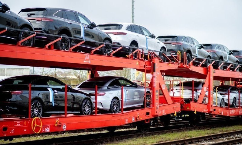 В Польше задержали 20 человек за незаконную продажу люксовых автомобилей в Россию и Беларусь