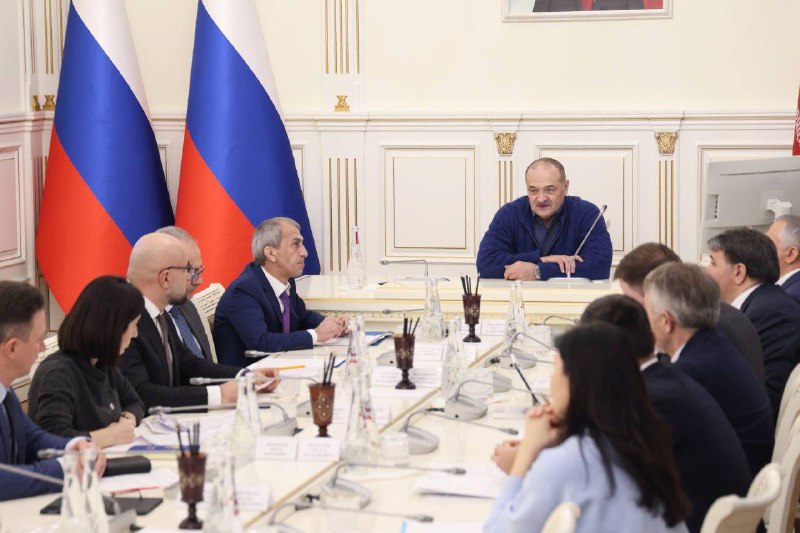 ⚡️ Вопросы обращения с твердыми коммунальными отходами обсудили в Дагестане под руководством Сергея Меликова. фото