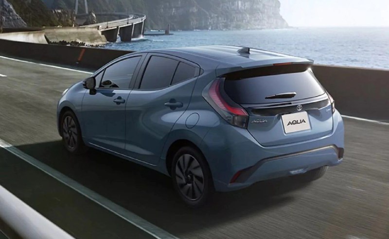 Обновлённая Toyota Aqua дебютировала в Японии 2