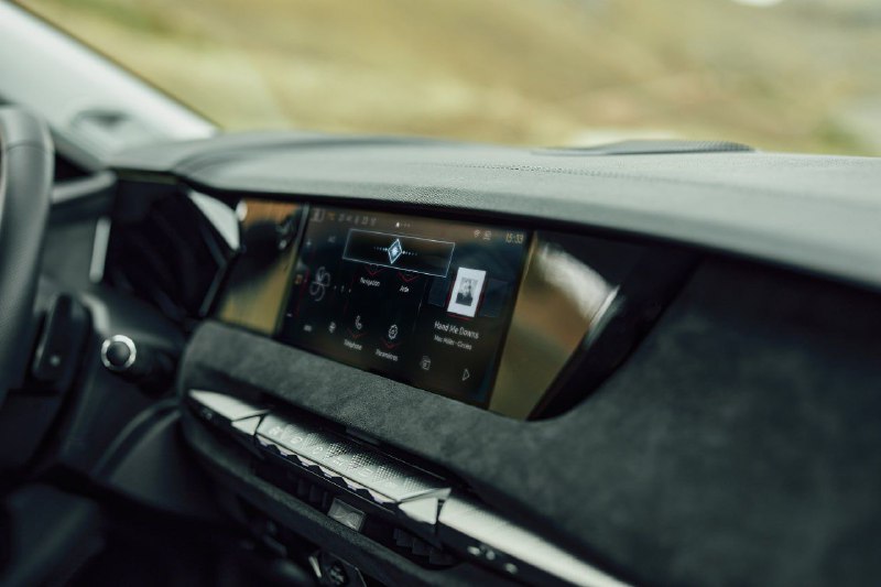 Stellantis добавит искусственный интеллект ChatGPT в автомобили марки DS 5