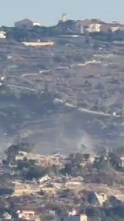 תנועת כלי רכב בשבי צבאי בפאתי העיירה חדדה, לכיוון העיירה עיתא אל-ג'בל.
