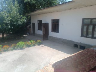 Hovli sotiladi 
4 sotix
4 xona
Bez rimont
Rayon shayxontohur durjba  s