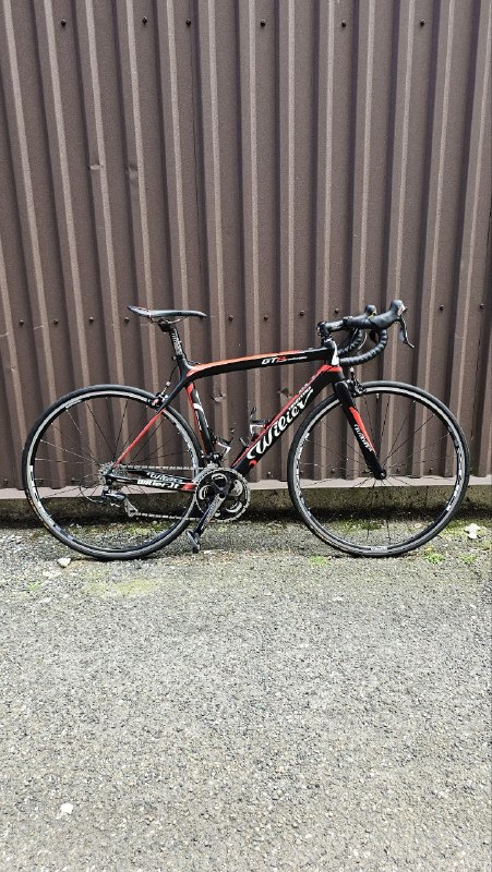 Продается. В идеальном состоянии, карбон. Размер M, вес 8,5 — фото 1