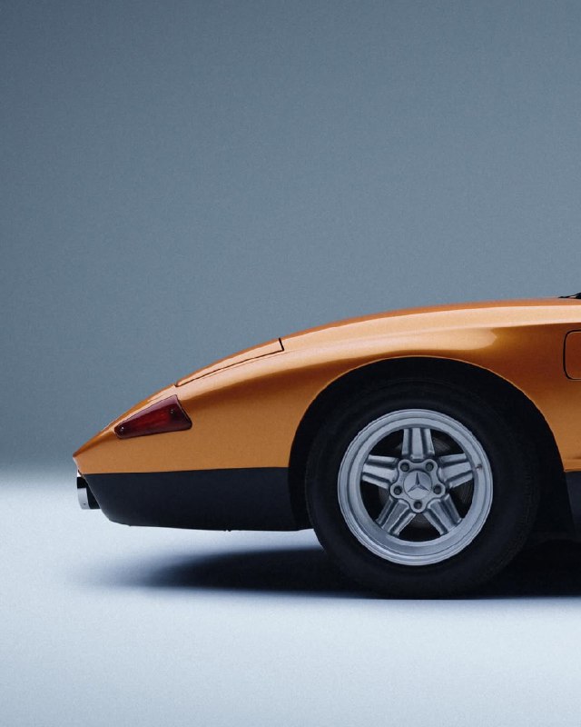 C 111 был не просто суперкаром. Это была высокоскоростная лаборатория. 7