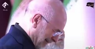 יו"ר הפרלמנט האיראני קליבאף ממרר בבכי בהלוויית חמינאי; איראן מאשימה את ארה"ב בלחץ על מדינות