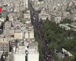 🎦 הניצולים, אמנם מקומם ריק בתהלוכה ההיסטורית הזו, אבל הם שלחו את ליבם לדרך זו