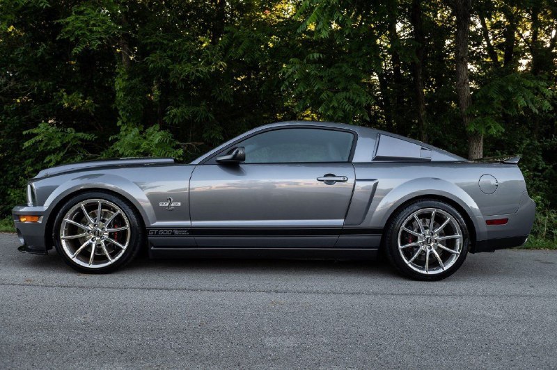 Ford Mustang Shelby GT500 Super Snake Coupe 2