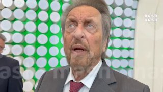 Эррол Маск экей сатанинский* друг Эпштейна, по мнению владимирских фермеров, рассказал нам, в какие города РФ он хотел бы поехать. Плюс хочет посмотреть, как на Байкале заготавливают лес — по мнению миллиардера, это неисследованное место для туристов.В спи
