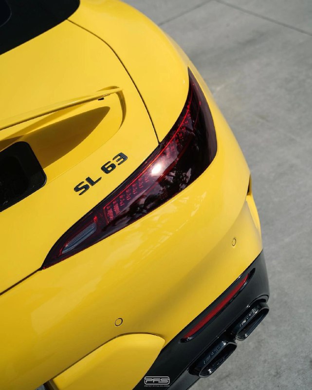 Mercedes-AMG SL 63 (R232) в цвете Sun Yellow