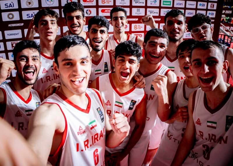 خبرگزاری ایرنا: 🔸پیروزی ایران مقابل هند و صعود به یک‌چهارم نهایی بسکتبال کاپ آسیا🔹تیم بسکتبال زیر ۱۸ سال پسران ایران با پیروزی مقابل هند