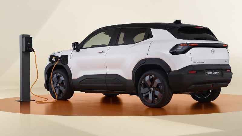 Toyota представила компактный кроссовер Urban Cruiser 3