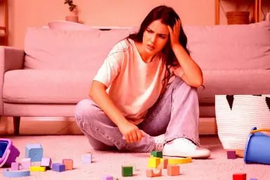 Zoomit | زومیت: محفل تابوشکنانه در ردیت؛ جایی که والدین از بچهدار شدن پشیمان هستندانجمن r/RegretfulParents در شبکه اجتماعی ردیت به فضای