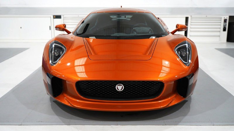 Британская компания Callum адаптирует к дорогам общего пользования каскадёрский суперкар Jaguar C-X7
