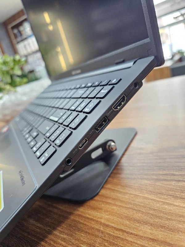 فروشگاه لپ تاپ سیستانا 💻: ✨ Asus VivoBook E1504F — سریع، اقتصادی و مناسب استفاده روزمره🏷️ کد کالا: 4129⚡ پردازنده: AMD Ryzen 5 7520U🚀 رم: 8GB DDR5