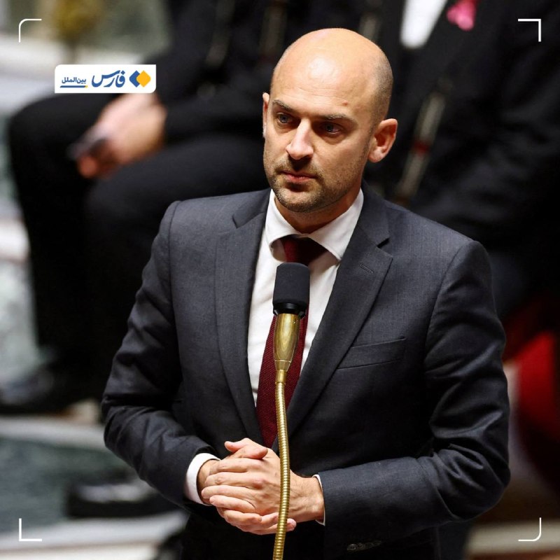 فارس بینالملل و سیاست خارجی: ۲ دیپلمات فرانسوی در ایران عنصر نامطلوب معرفی شدند 🔹وزارت امور خارجه امشب ۲ دیپلمات فرانسوی در سفارت فرانسه در تهران را