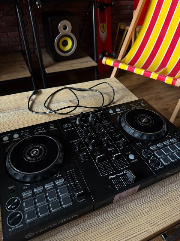 Pioneer DDJ-400 состояние отличное — фото 1
