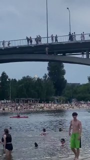 🇩🇪 Migrant tries to extinguish memorial to WW2 refugees in #Germany. He thinks he can gather enough spit to put it out.Follow us -> LiveLeak