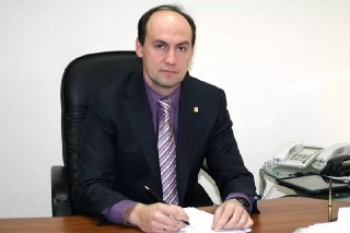 Задержан глава завода «Красмаш», производящего ракетные комплексы «Сармат», Александр Гаврилов, рассказал красноярский депутат Иван Петров. По его информации, Гаврилов «мог быть пойман на взятке в 3 млн». «Сотрудники предприятия сообщили мне, что следовате