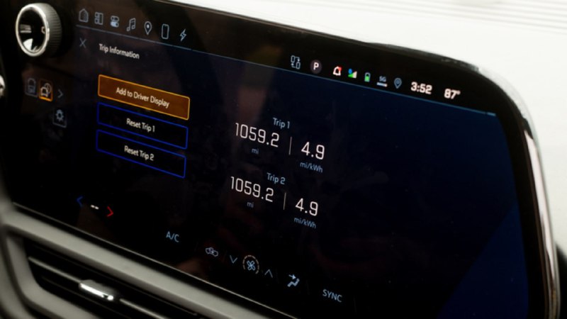 Chevrolet Silverado EV установил мировой рекорд — 1704 км на одном заряде 3