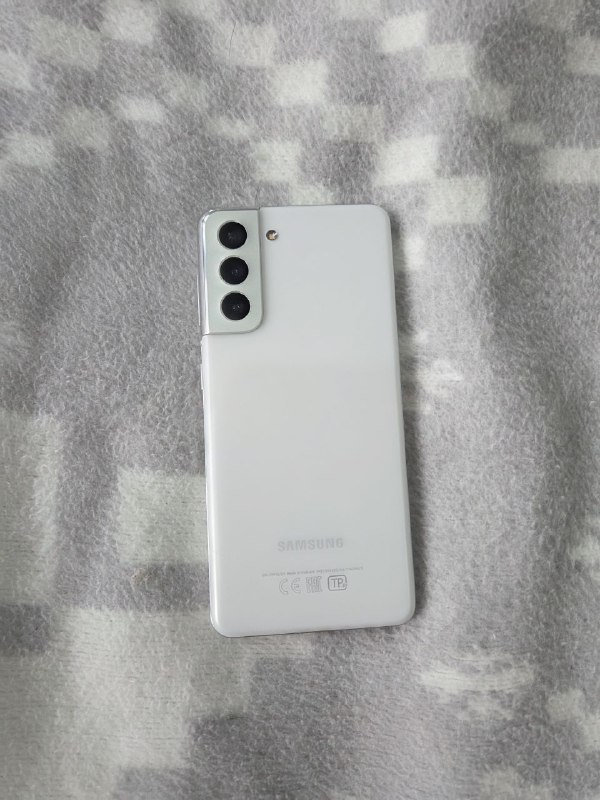 Продам samsung s21 8/128