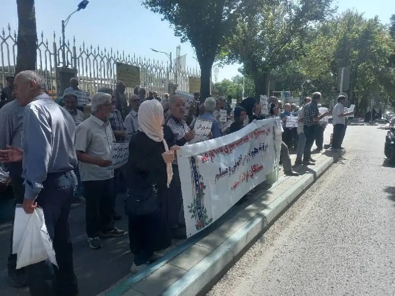 راهپیمایی بازنشستگان فولاد در شهر اصفهان/ به وضعیت بیمه‌های درمانی و متناسب‌سازی معترضیم — تجارت‌نیوز